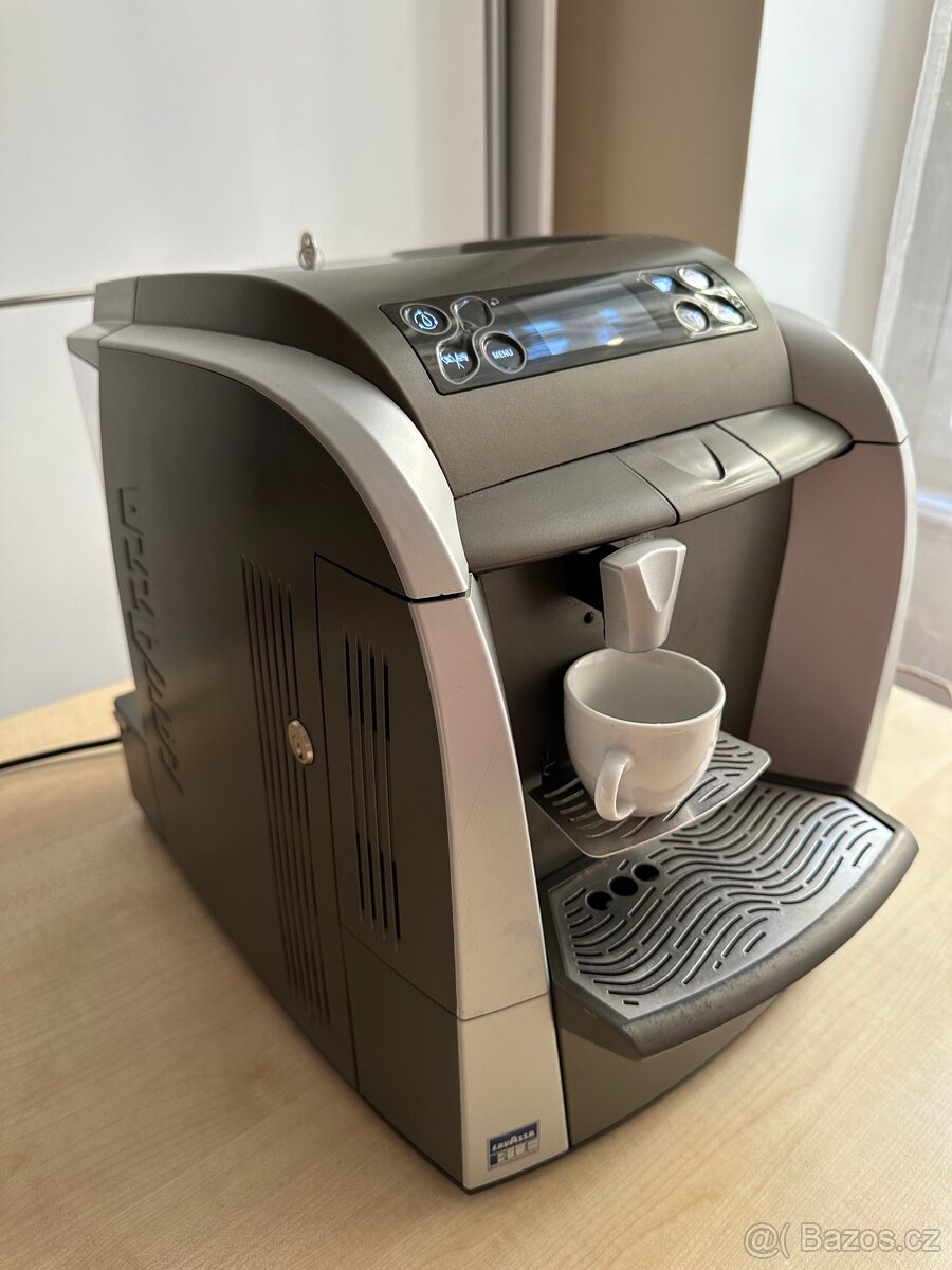 Kávovar Lavazza BLUE LB 2302 - 6