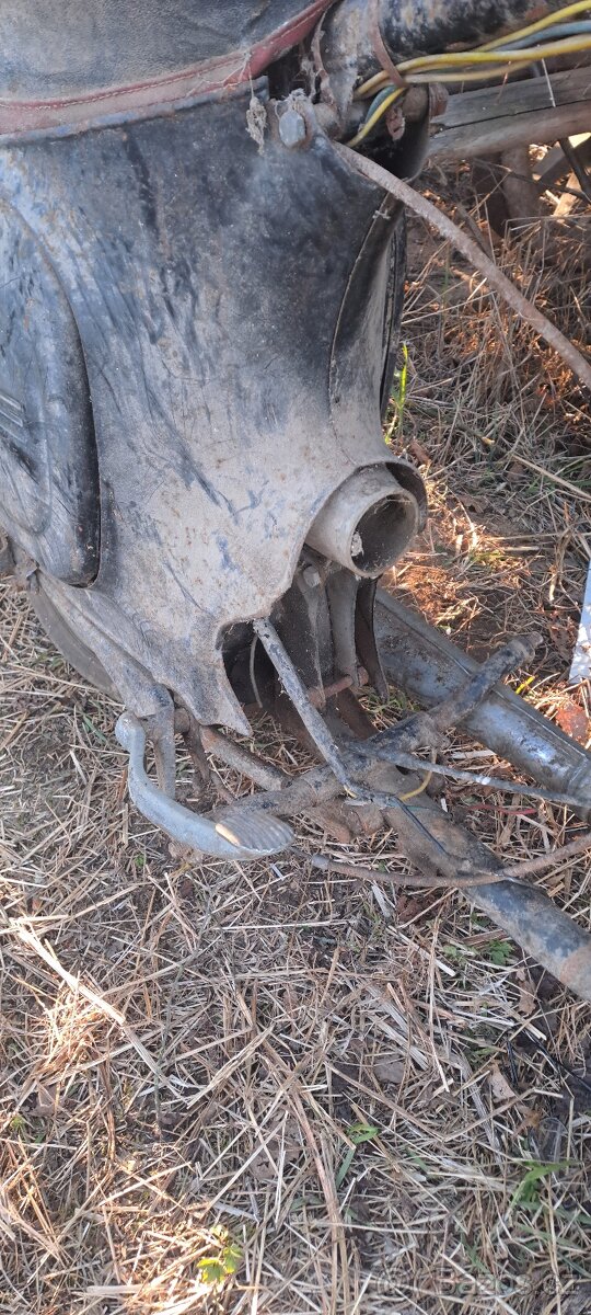 Jawa 125 na díly - 6