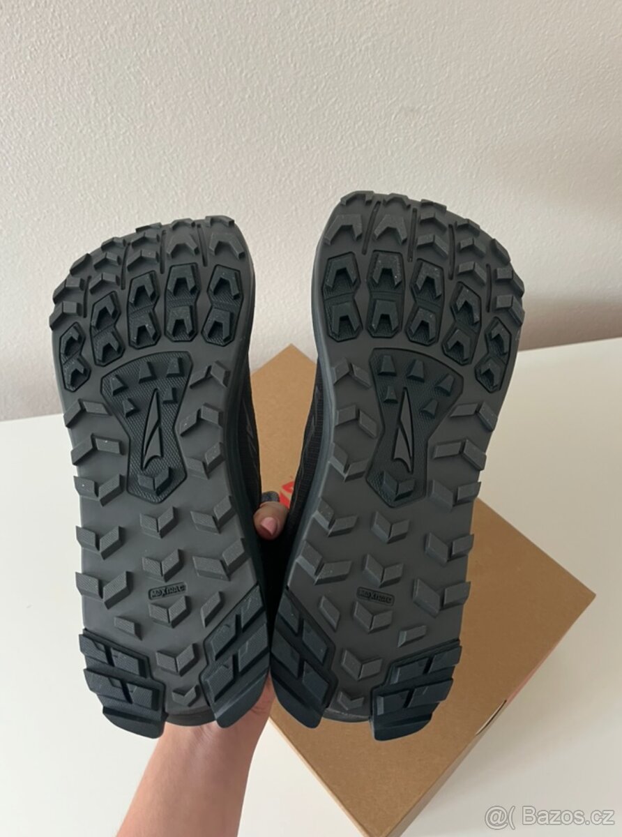 Altra lone peak 9 - 6