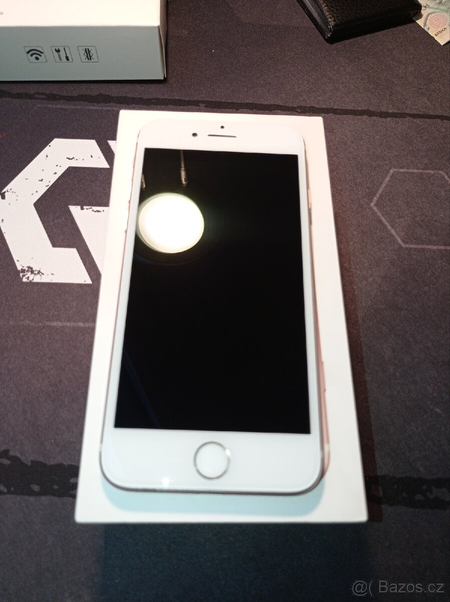 Apple iPhone 7 - 6
