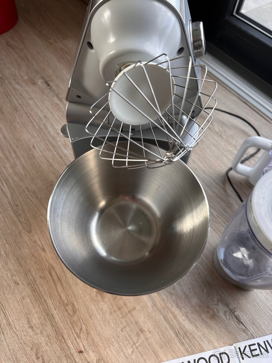 Kuchyňský robot Kenwood KM266 - 6