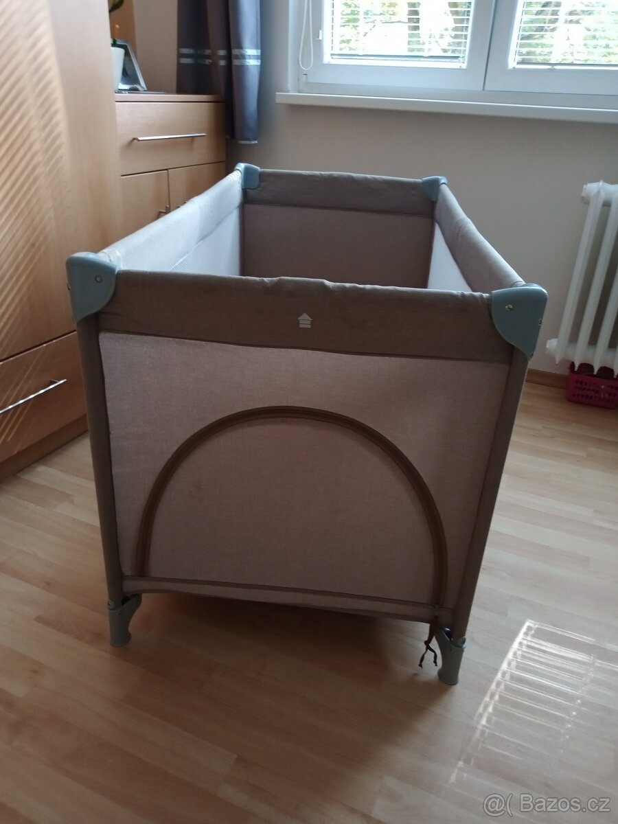 Skládací cestovní postýlka - 6