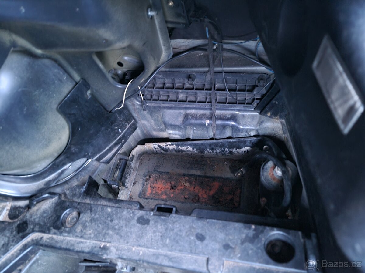 BMW E36 cabrio bez koroze 1.8 - 6