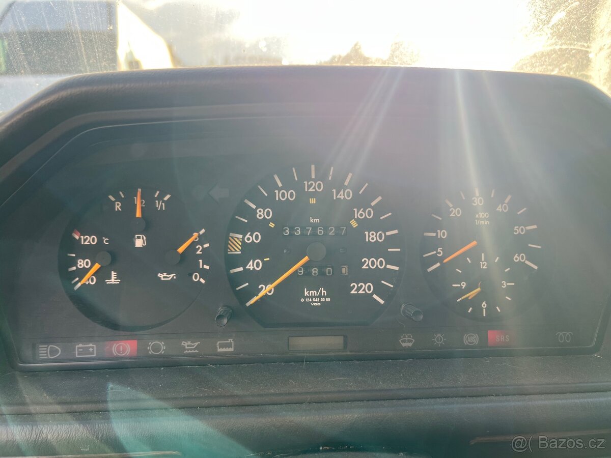 Mercedes Benz w124 e250d - 6