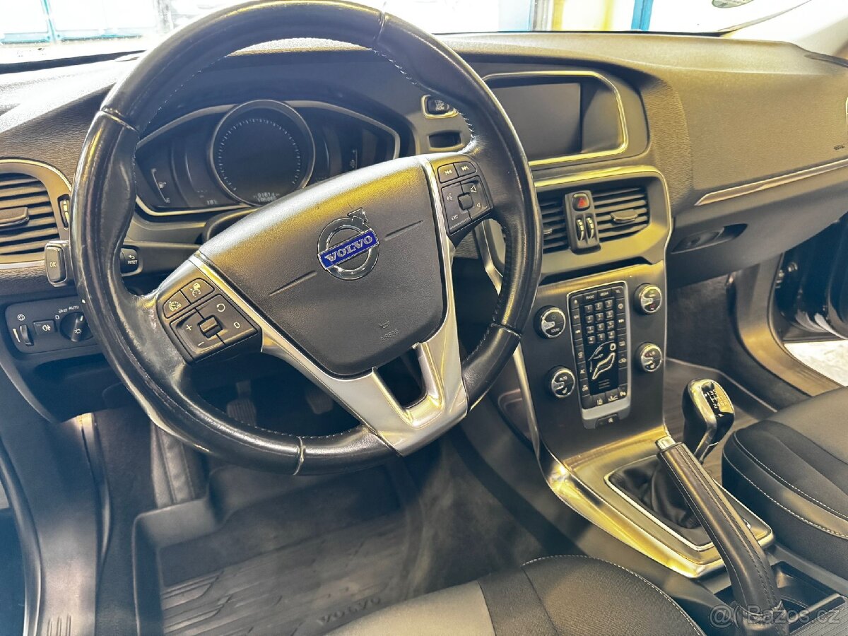 Volvo v40 d3 - 6