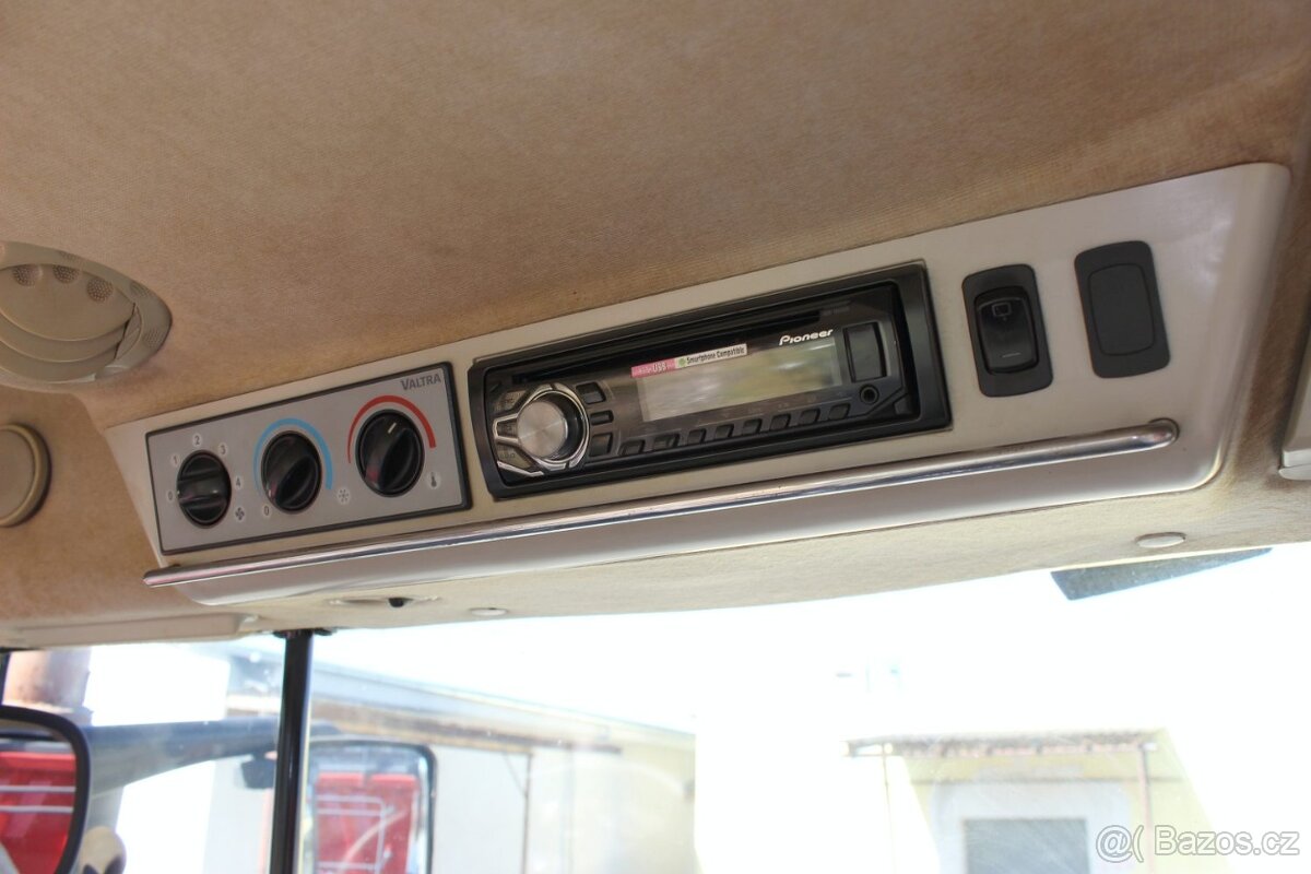 TRAKTOR VALTRA S233 VARIO - 6