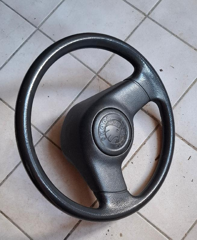 Škoda Favorit Forman Felicie 120 volant a díly - - 6