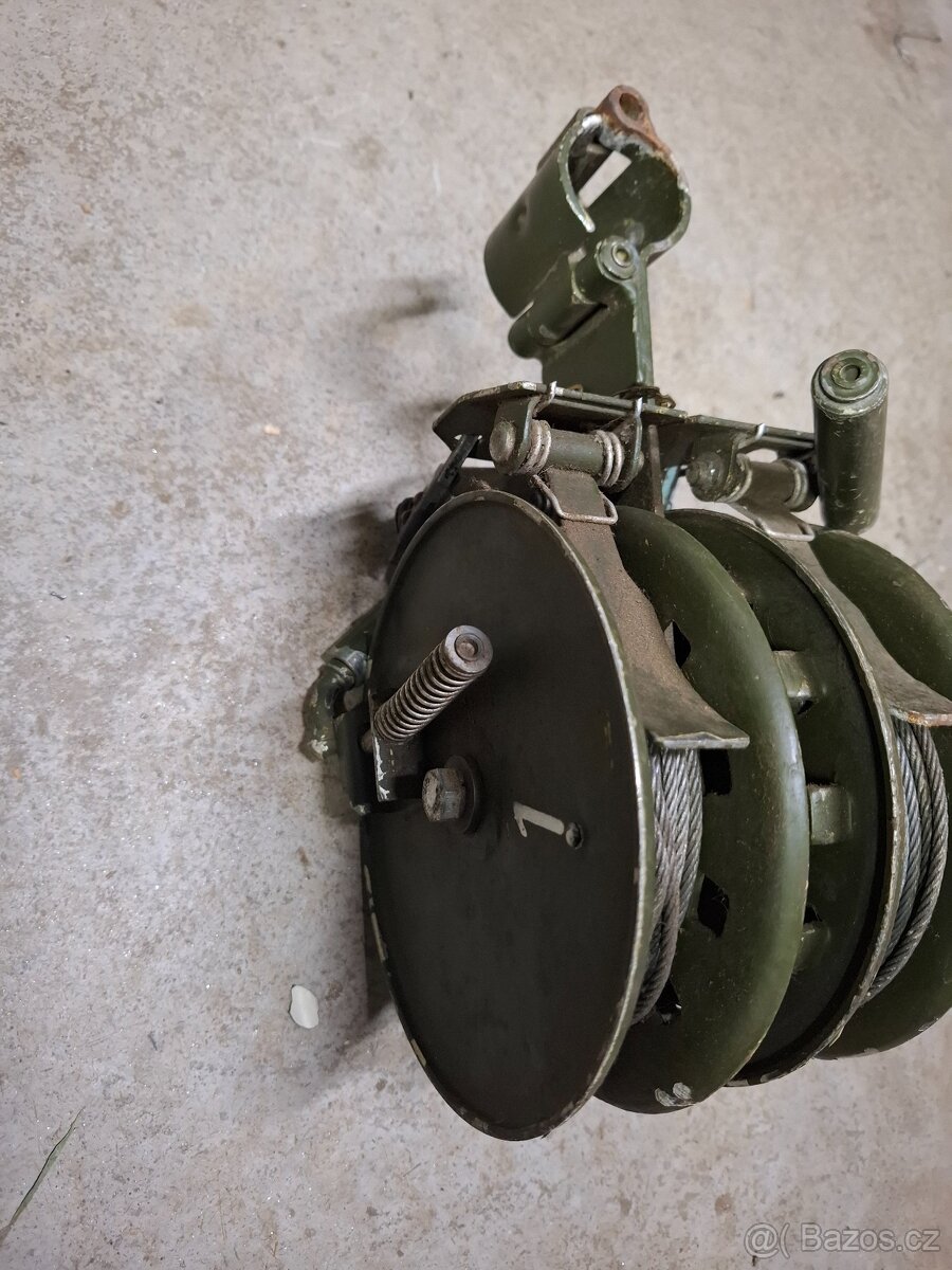 Prodám vojenský naviják - 6