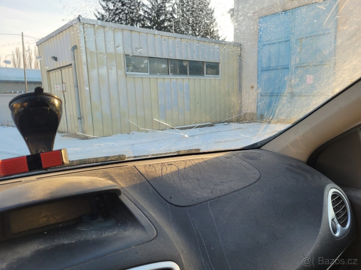 Renault Clio,1.2/74 kW - 6