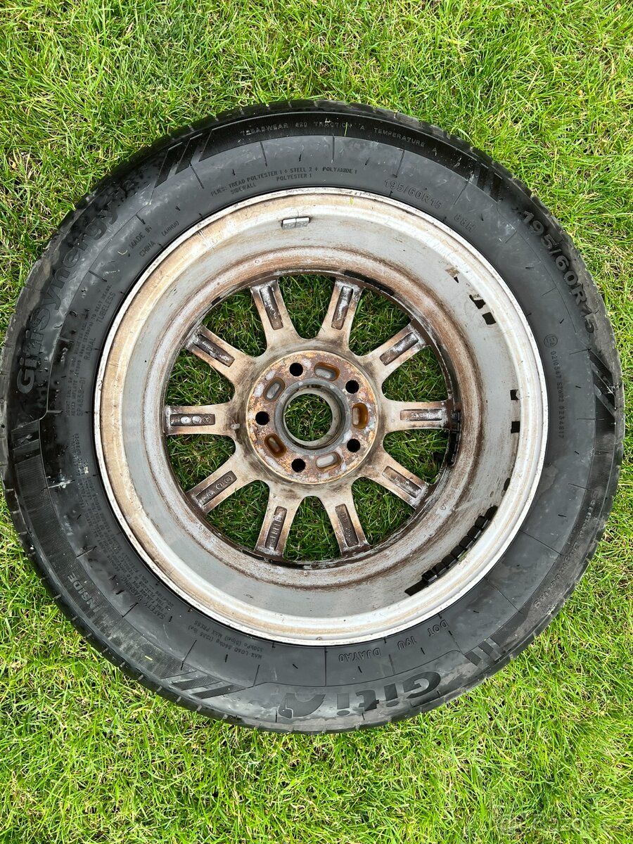 Prodám 4ks lité kola 15" značky RONAL - 6