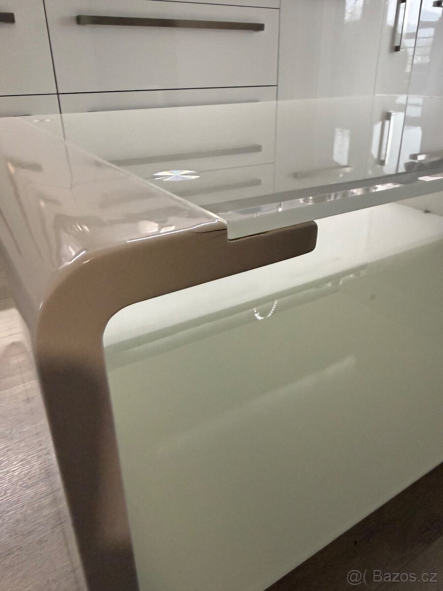 Konferenční stůl - 6