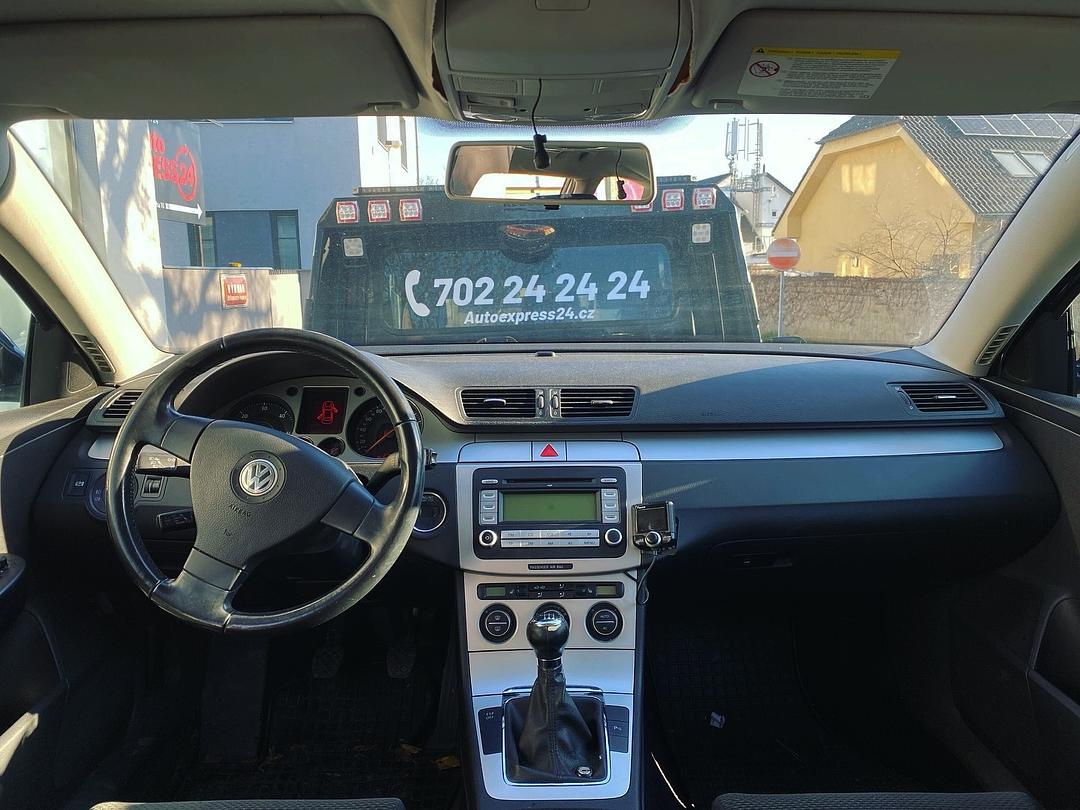 Vůz na náhradní díly VW Passat B6 kombi 2008 CBAB KNS LC9X - 6