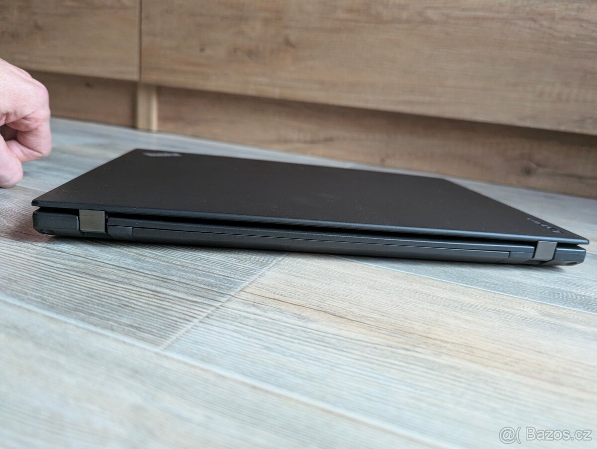Lenovo Thinkpad X260 i5 včetně dokovací stanice Lenovo - 6