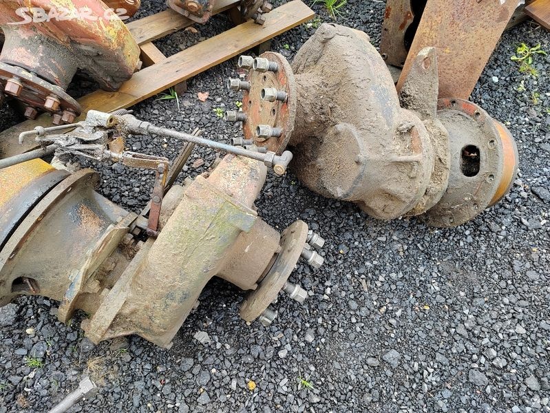 ZETOR 7045 díly (motor,převodovka,kabina a td.) - 6