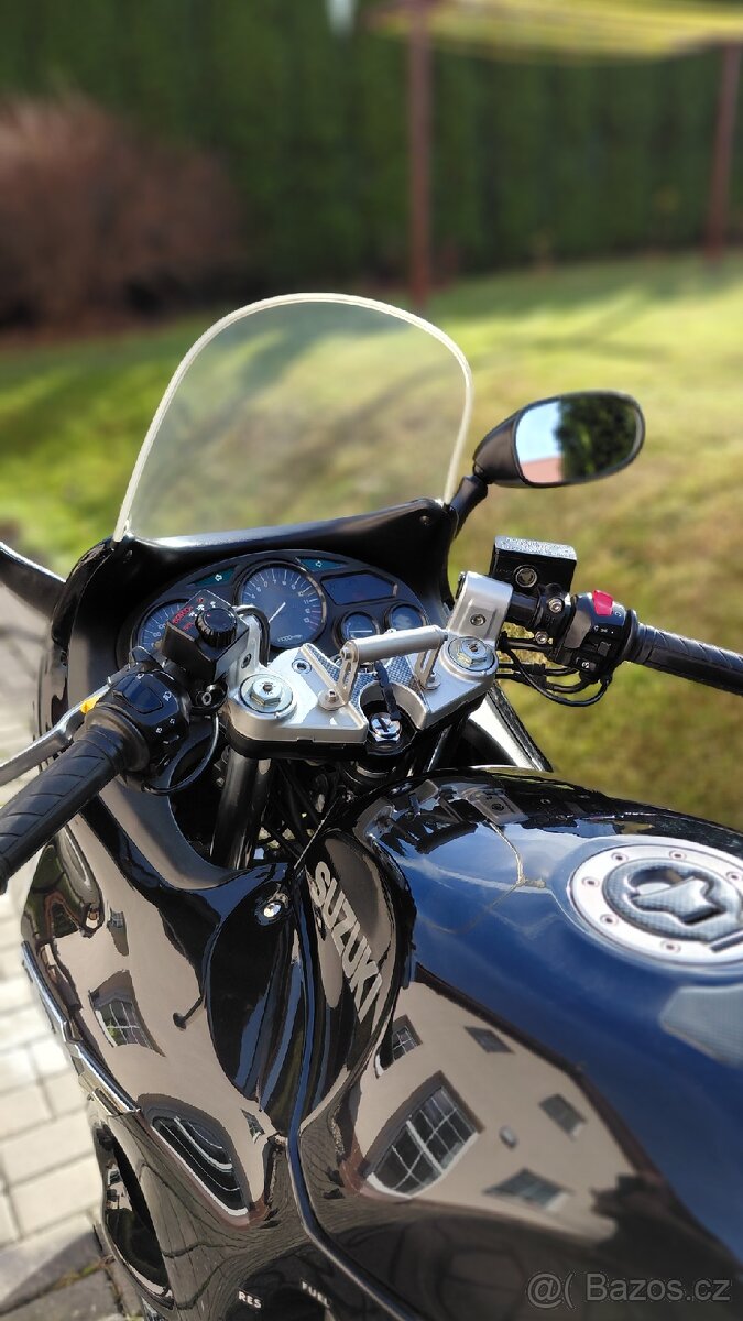 SUZUKI GSX 750 F - 6