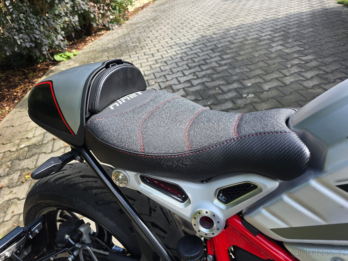 BMW R nine t - 6