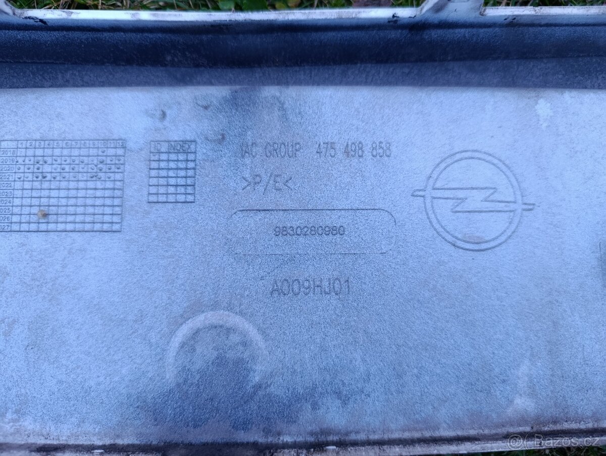 Opel Corsa F přední nárazník. - 6