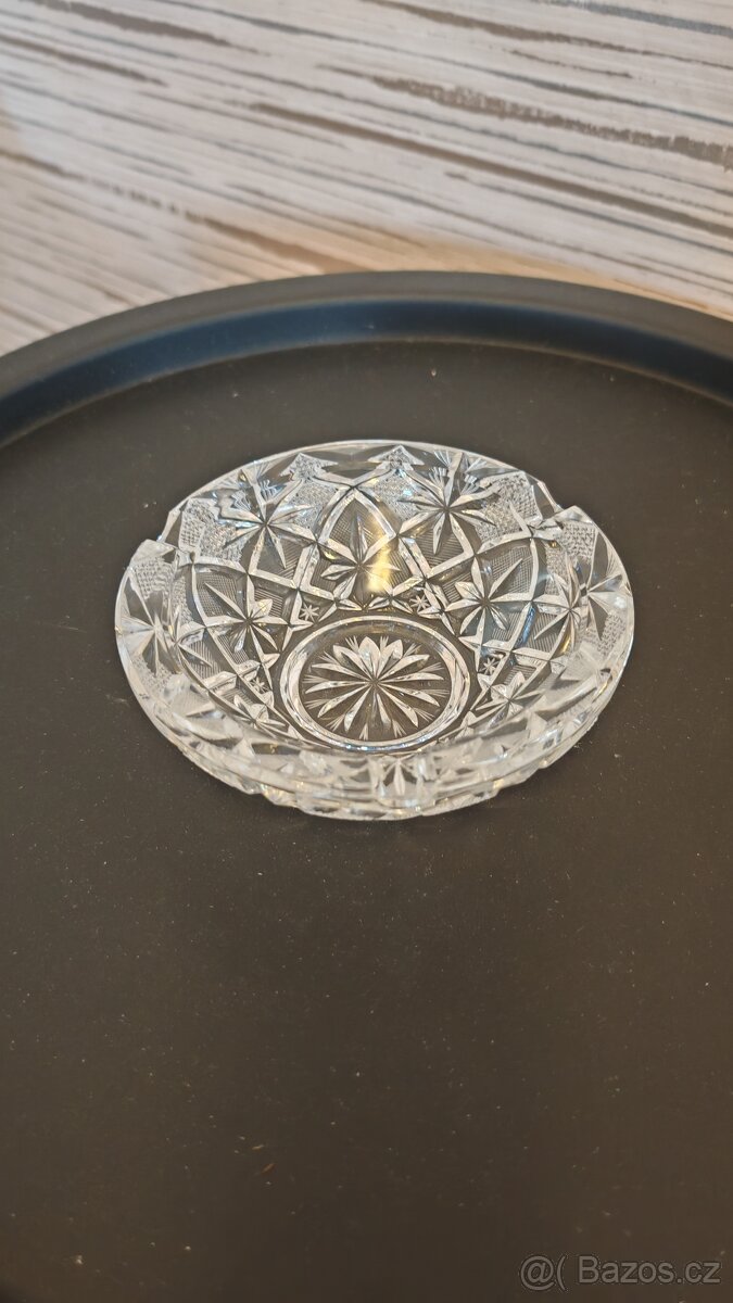 Popelník z českého broušeného křišťálu. - 6