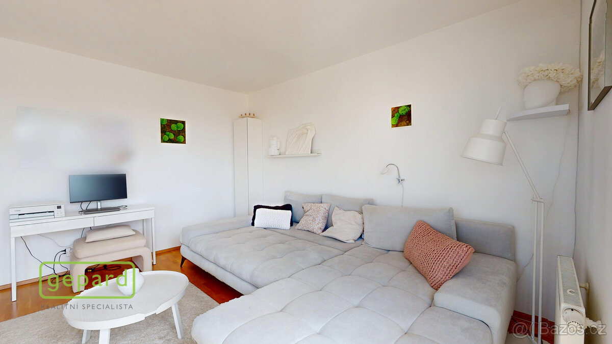 Krásné 2+kk 69,31 m2 v domě z roku 2012, lodžie, garáž, skle - 6