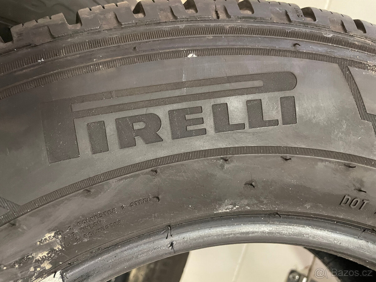Pirelli Carrier Winter 235/65 R16C 115/113R 2Ks zimní 8,91mm - 6