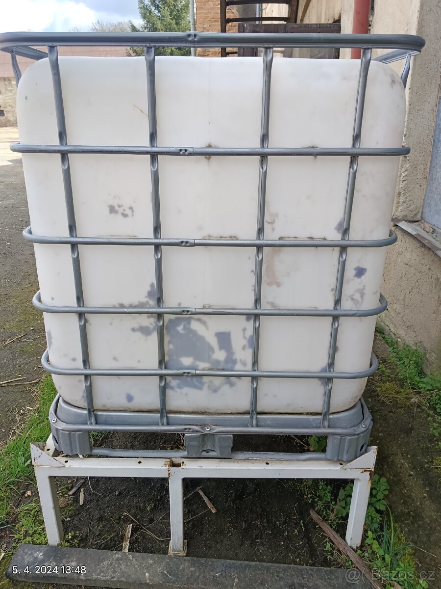 Nádrž na vodu plastová s podstavcem - 6