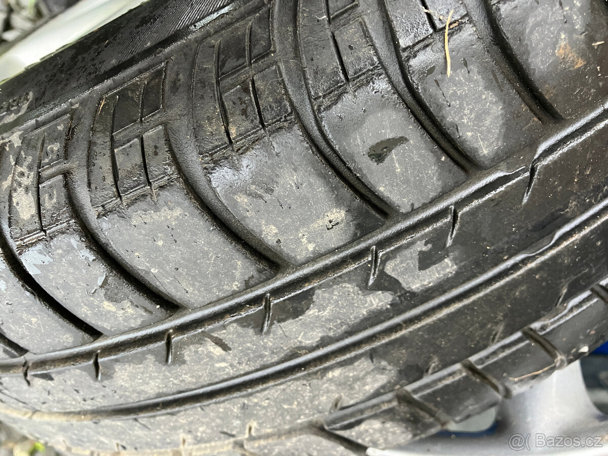 Letní pneu 175/65/14 na disku Clio II - 6
