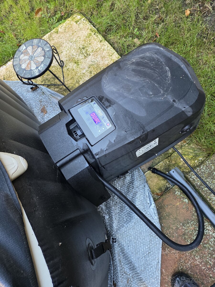 Prodám nafukovací vířivku - 6