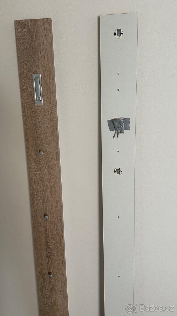 Šatní věšák / panel s výklopným háčkem, dub - 6