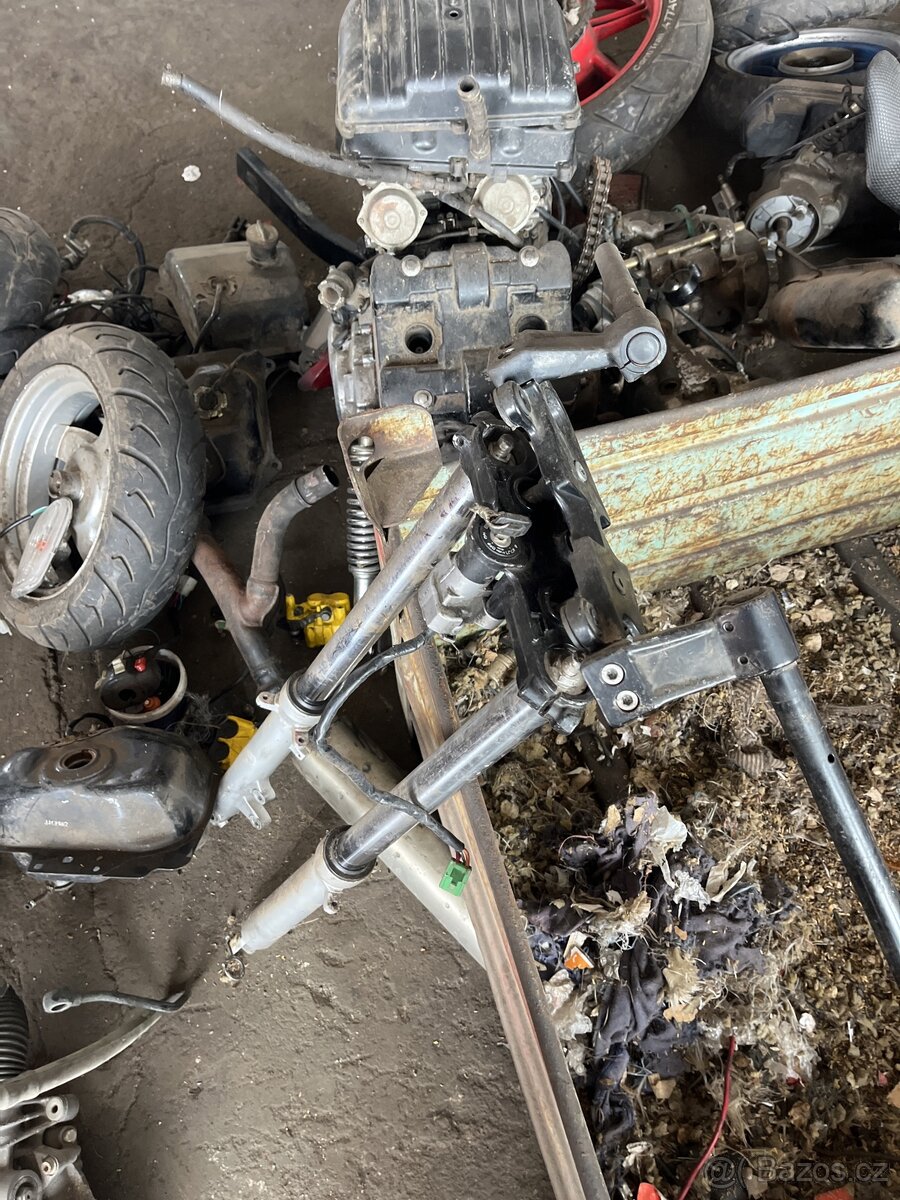 Honda VFR 750 motor, díly - 6