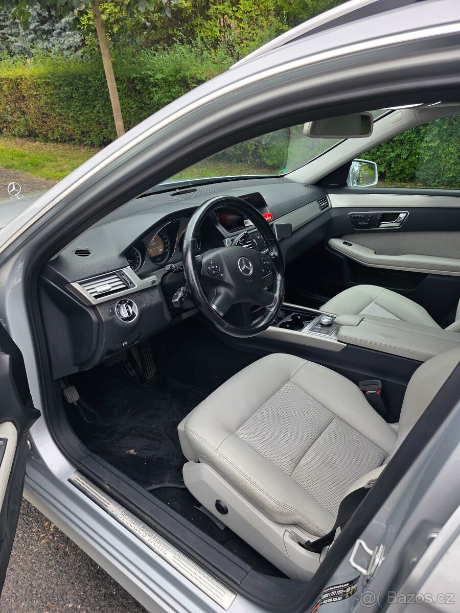 Prodám Mercedes Benz E 350 4 matik - 6