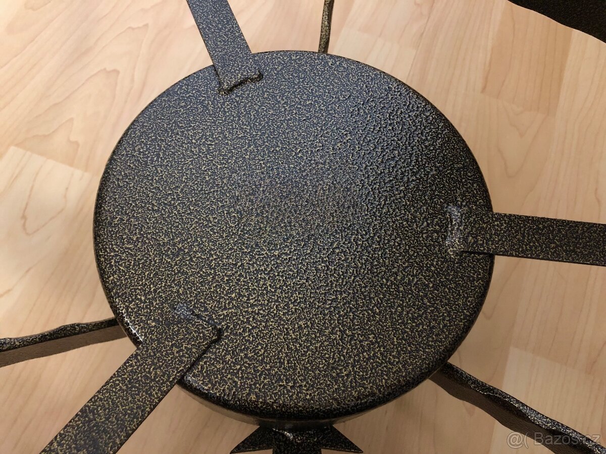 Velký kvalitní celokovový vánoční stojan na stromeček - 6