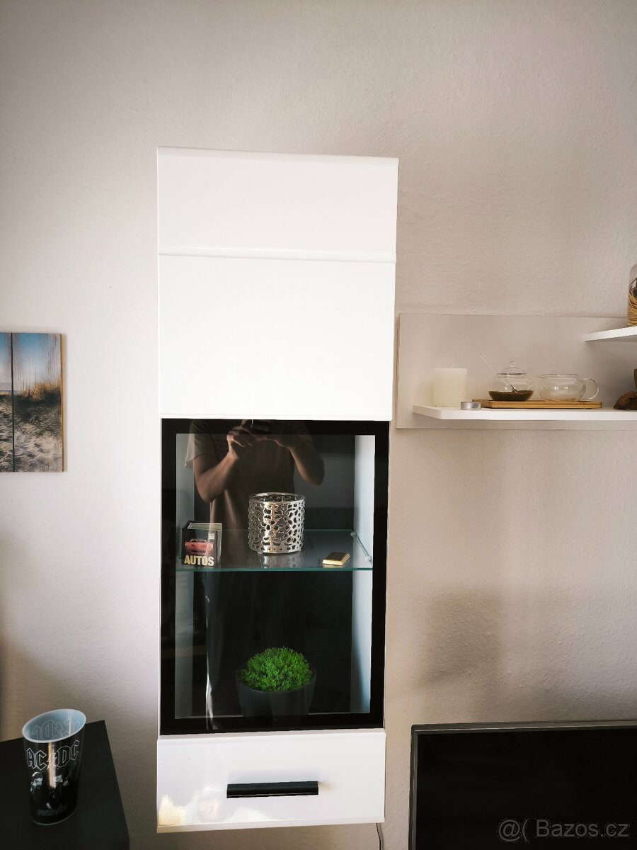 obývací stěna s konf.stolkem - 6