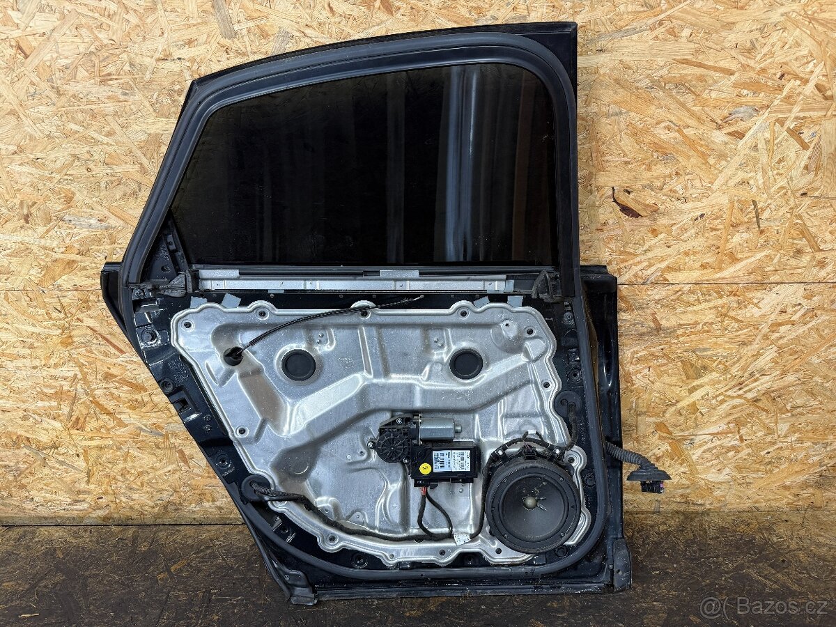 LEVÉ ZADNÍ DVEŘE AUDI A8 D3 - 6