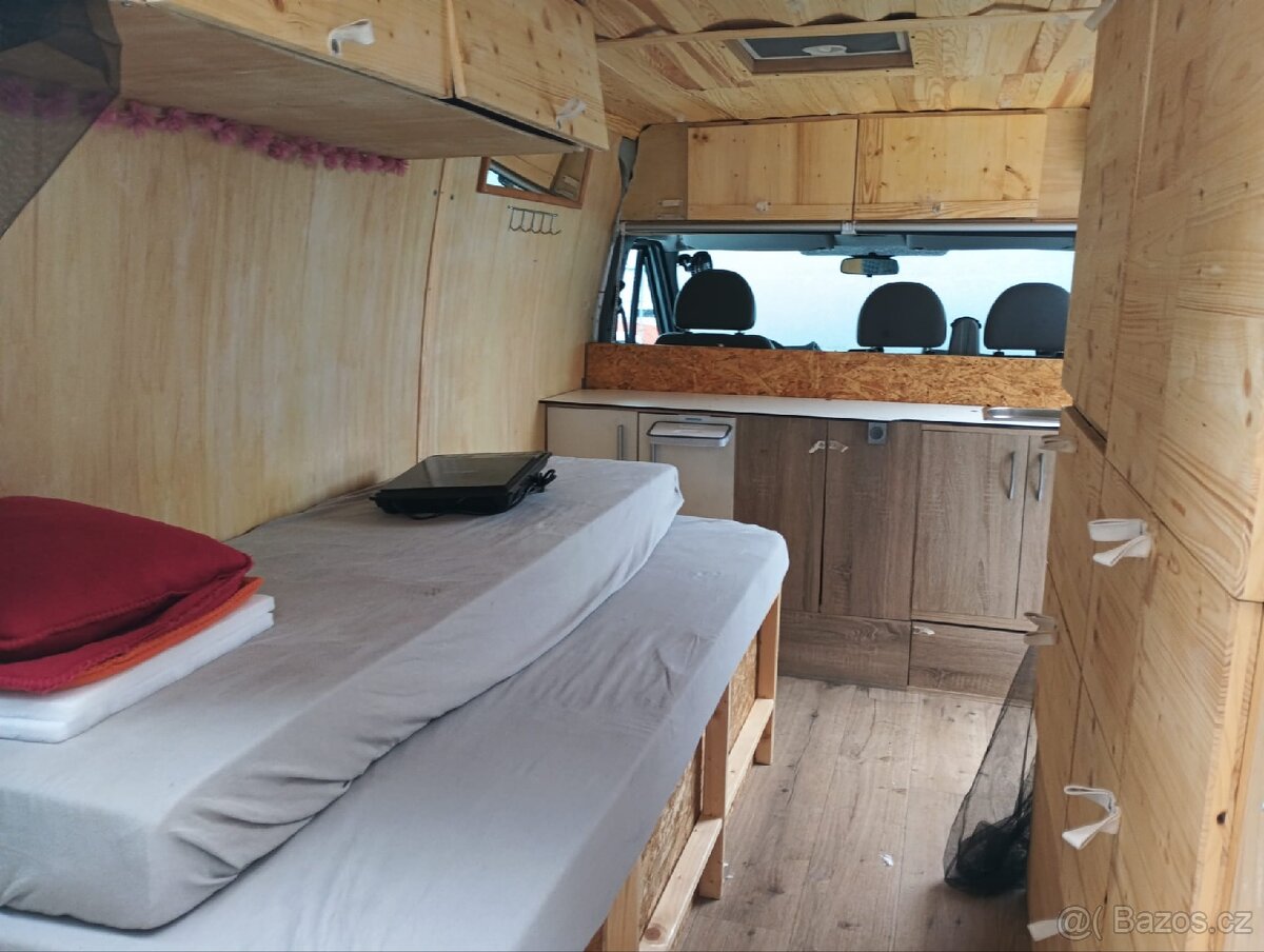 Obytná dodávka Ford Transit - 6