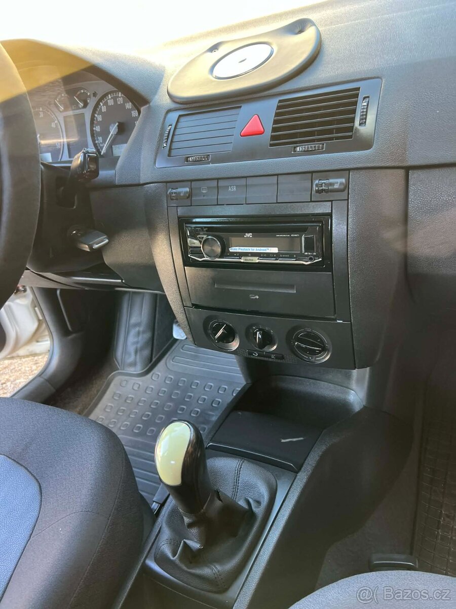 Prodám Škoda fabia - 6