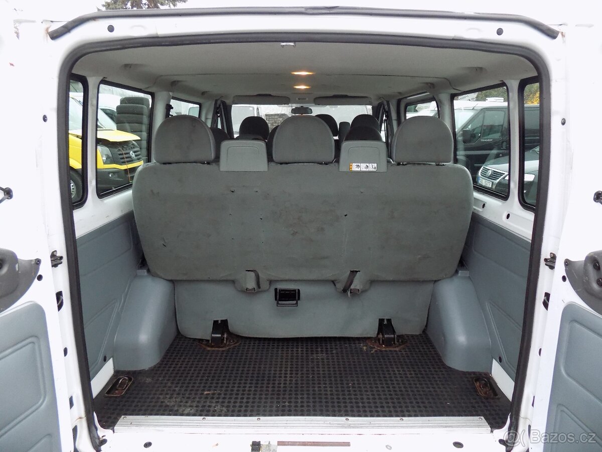 Ford Transit 2.2 TDCI SWB TREND AC 9 MÍST - 6