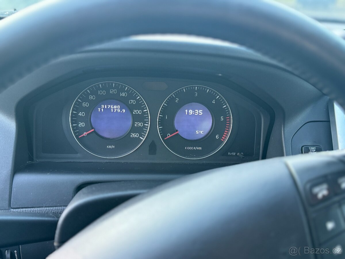 đš PRODĂM VOLVO XC60 2.4 D (D5) ⢠4Ă4 ⢠AUTOMAT ⢠2009 - 6