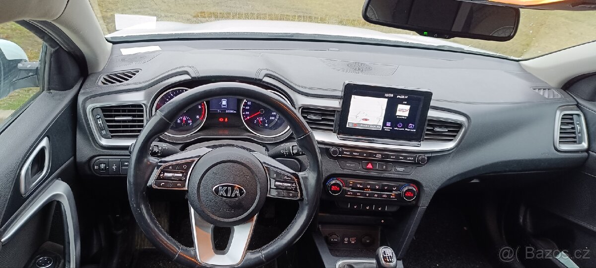 Kia Ceed 1.6 Crdi rok 2018 - 6