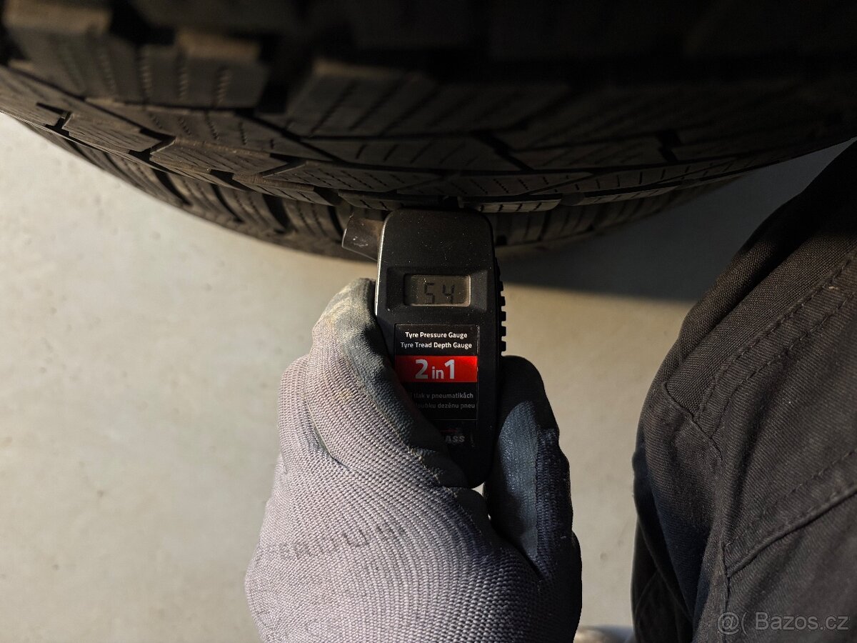 Zimní pneu Continental 225/55R18 - 6