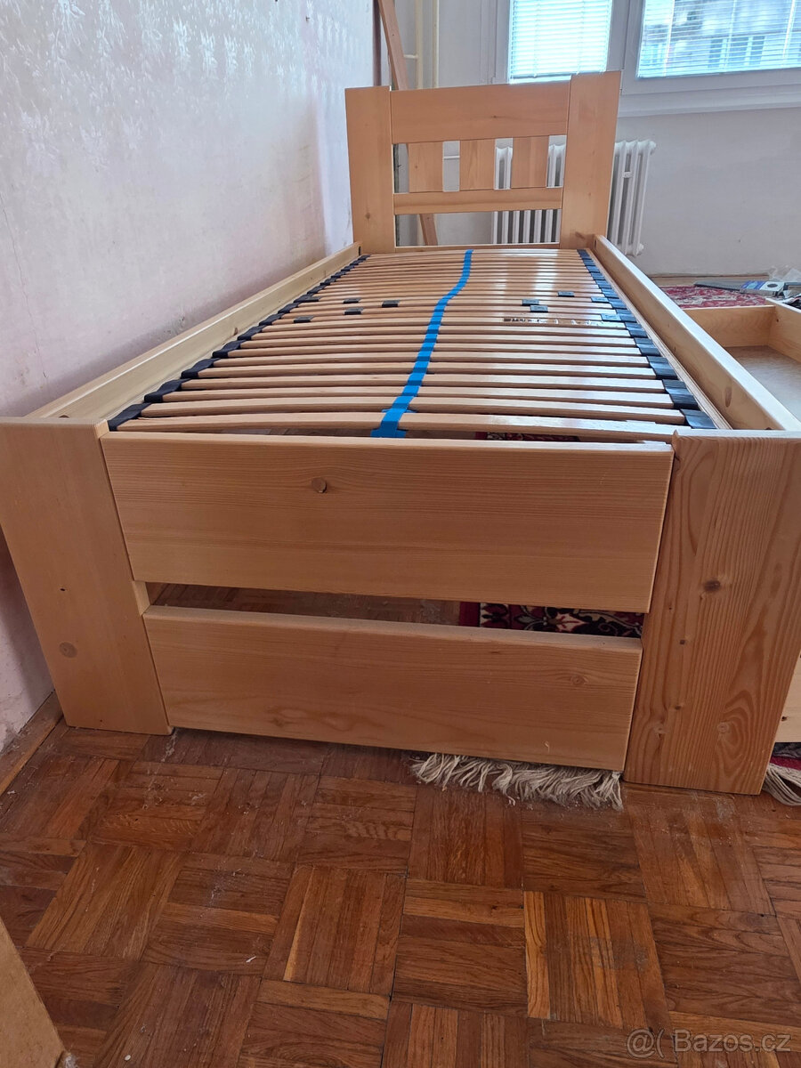 Rám postele s masívu a roštu - 6