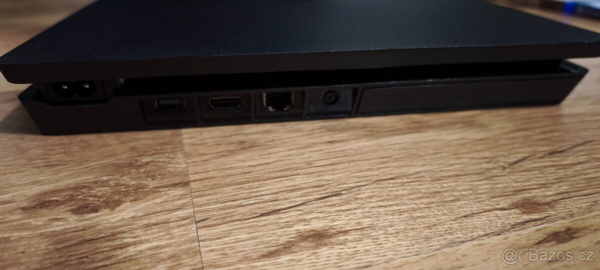 PlayStation 4 Slim 500 GB - 6