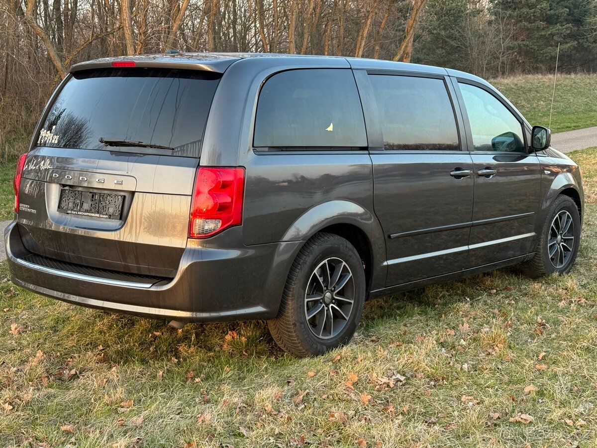 Dodge Grand Caravan - 6