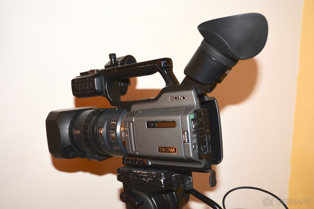 SONY DSR PD170 - 6