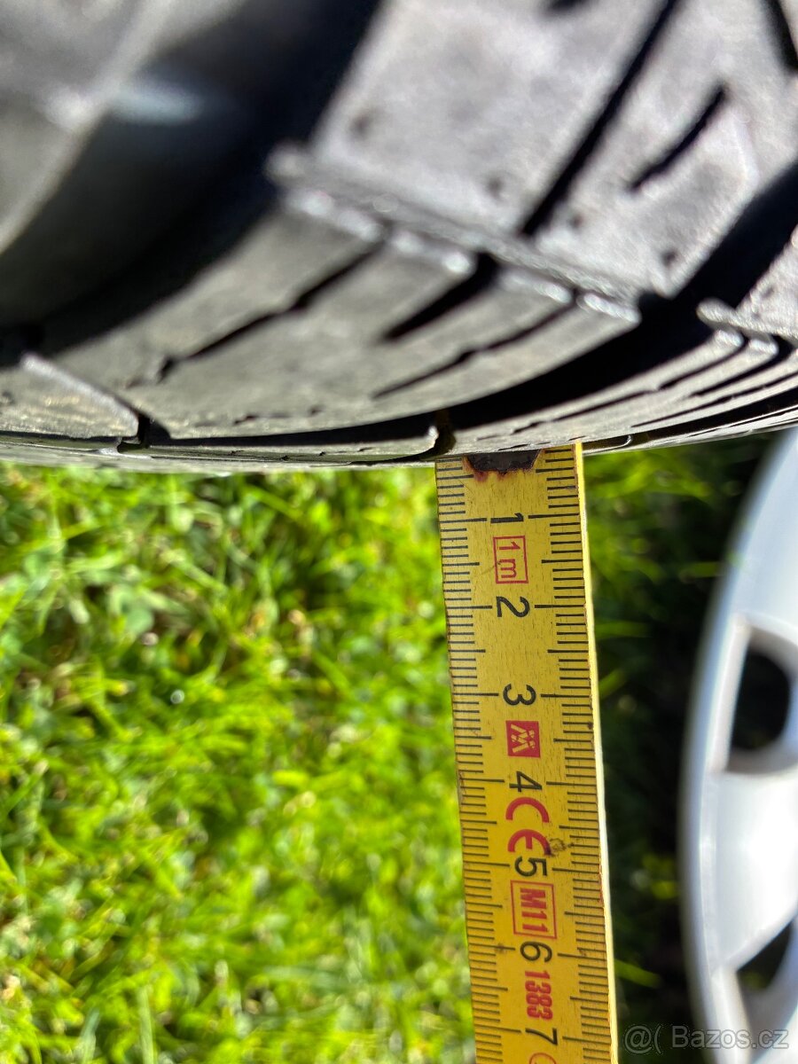 VW kola 6J15H2 ET47 s pneu 195 65 R15 - 6