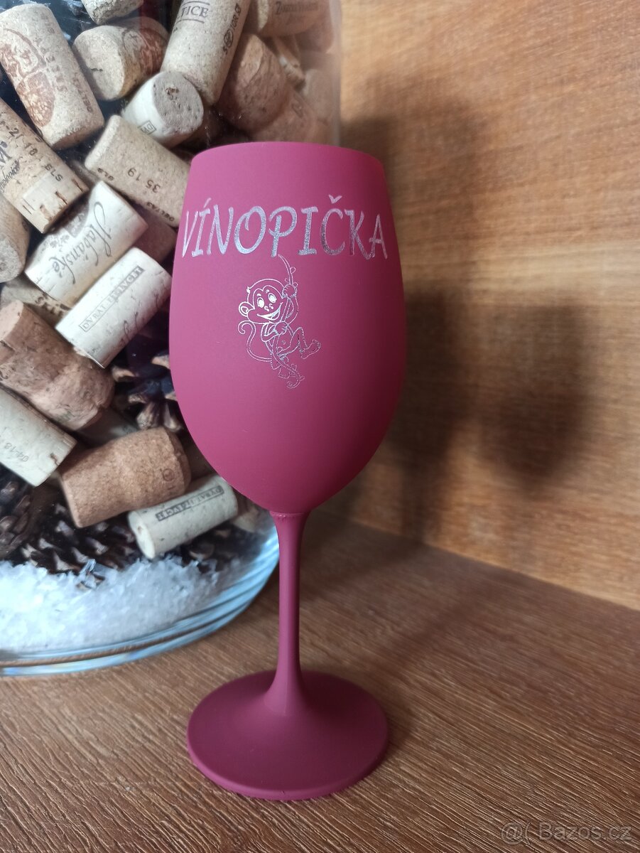 Barevné gravírované sklenice na víno s textem - 6