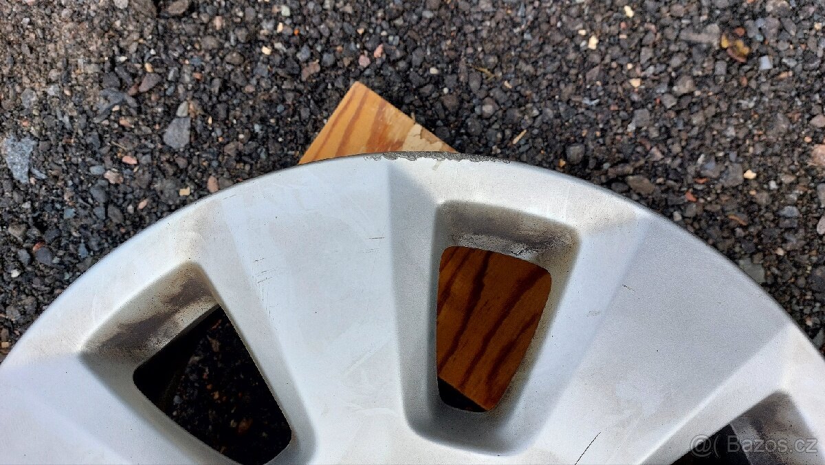 Alu kola R16 - 5x112 ET37 - 6