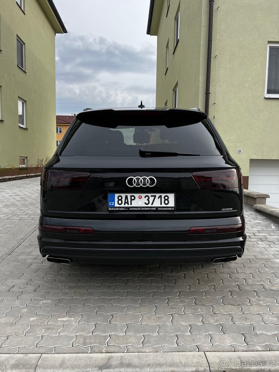 Audi Q7 S-line - 6