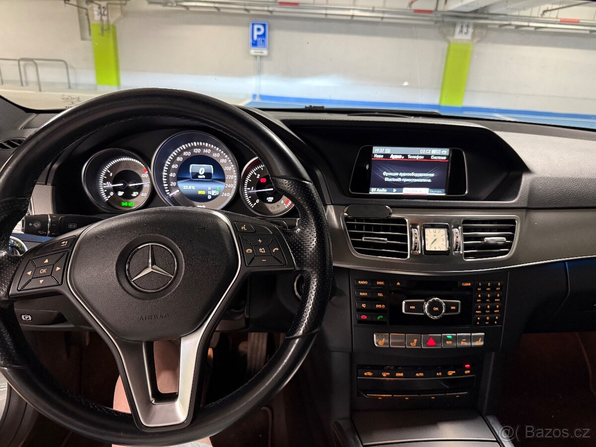 Mercedes-Benz W212 E200 - 6