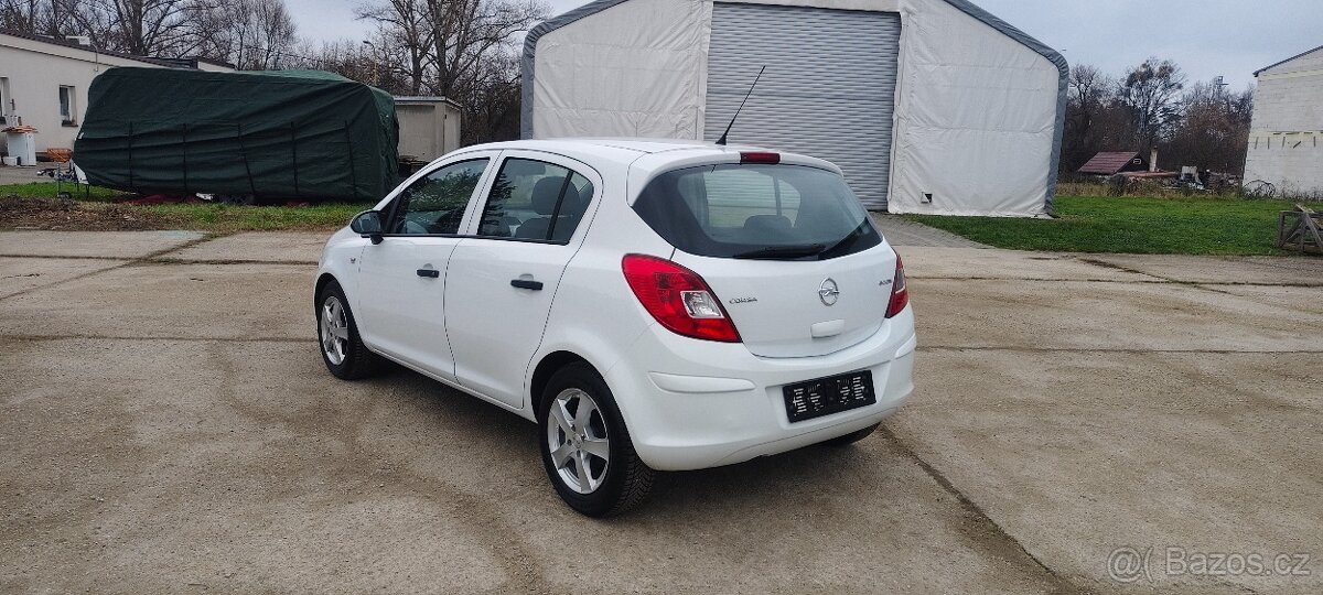 Opel Corsa benzin 2011 - 6