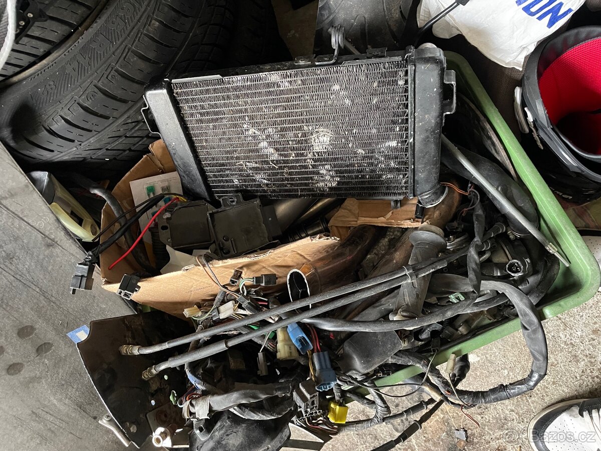 Díly na Suzuki sv650 - 6